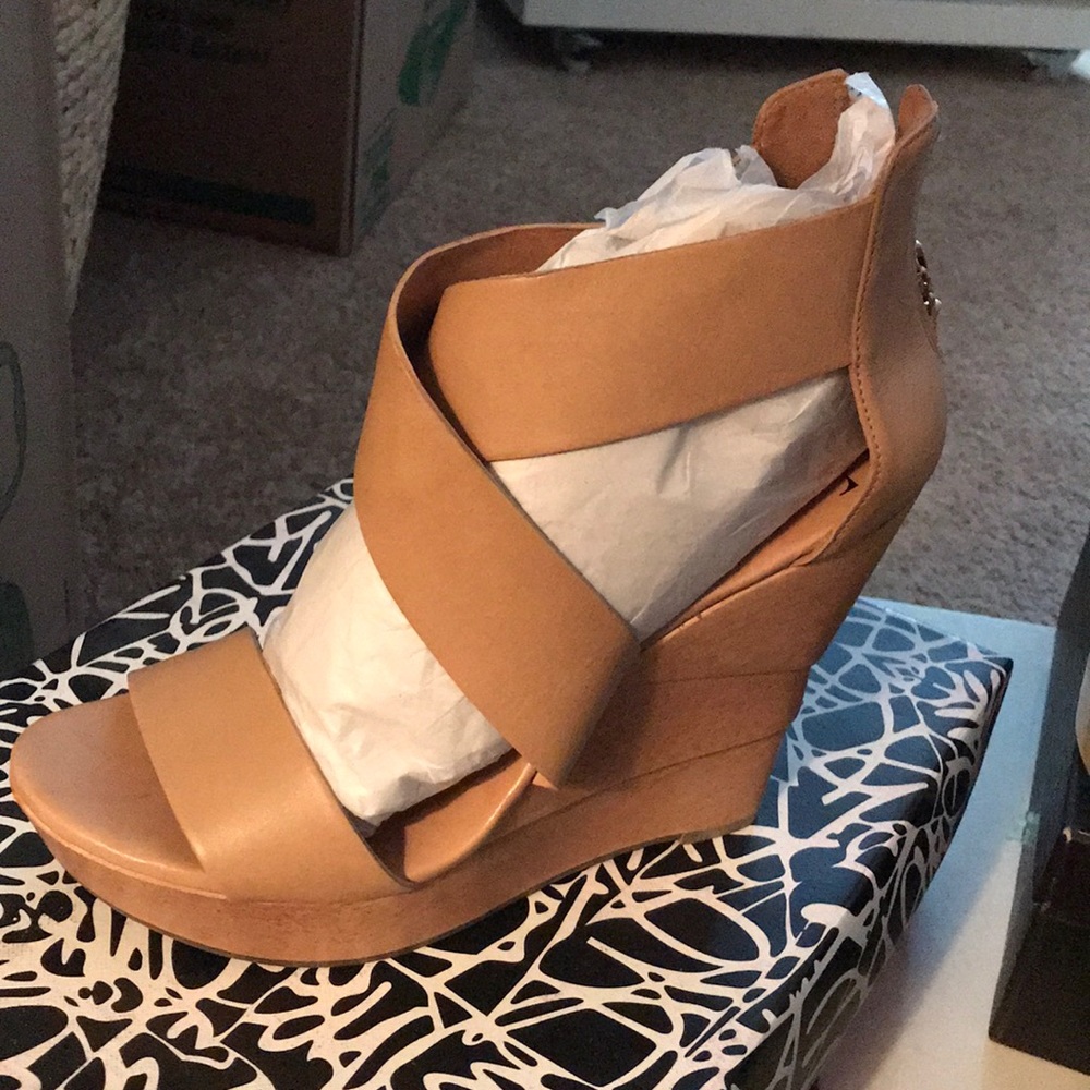 DvF nude wedges
